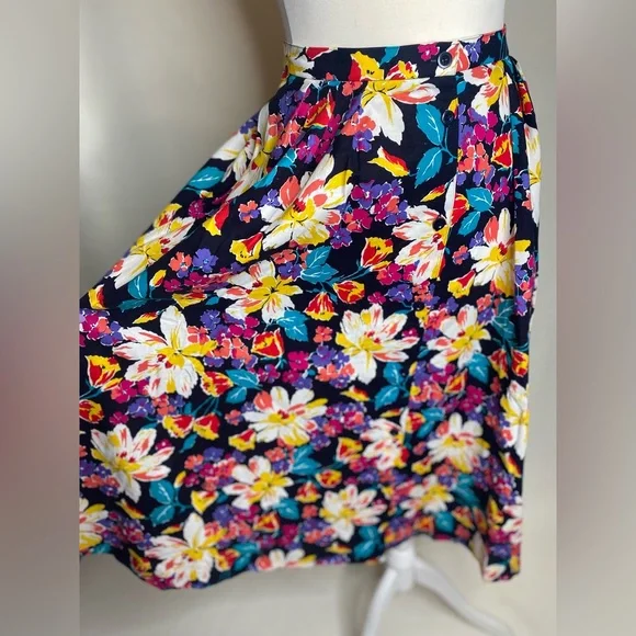 Vintage floral Jaeger outfit set, skirt & top, floral set, floral skirt, size M, - Picture 10 of 16